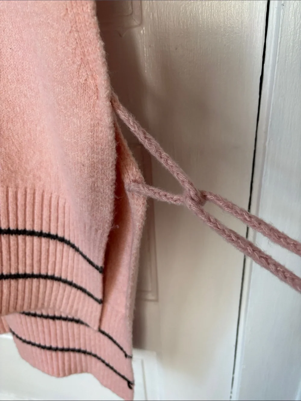 FREE PEOPLE OVERSIZE SWEATER VEST WITH SIDE TIGHT TASSELS